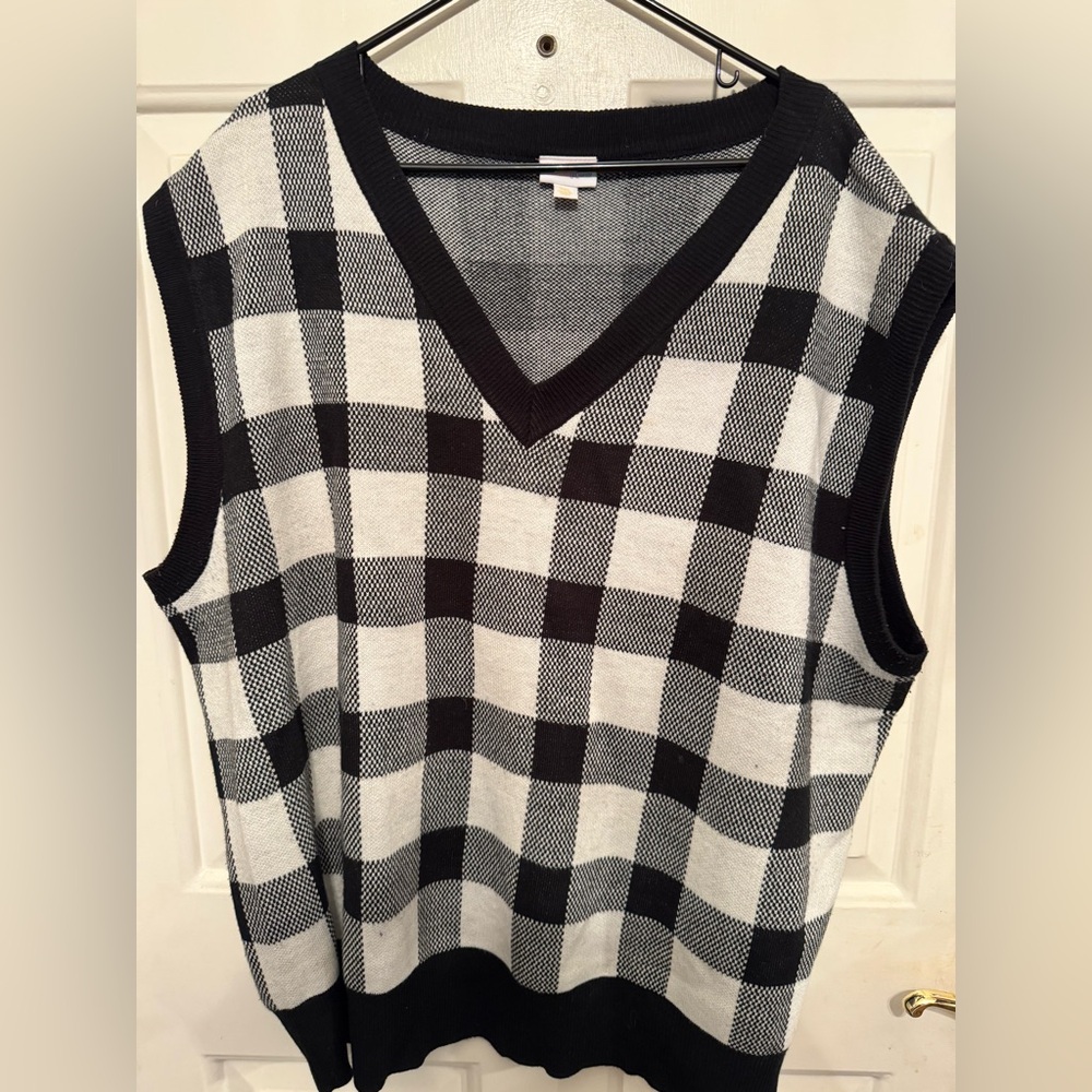 Lularoe Nadia Black & White Check V-Neck Sweater Vest